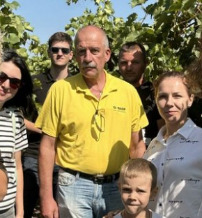 Moldovan grape growers go digital
